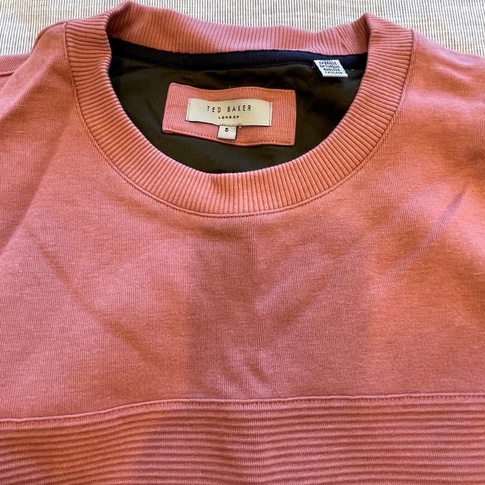 Ted Baker Men’s pullover size 5 never worn